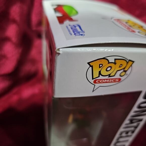 Funko POP! Comics Teenage Mutant Ninja Turtles: Donatello Previews Exclusive - Picture 6 of 9